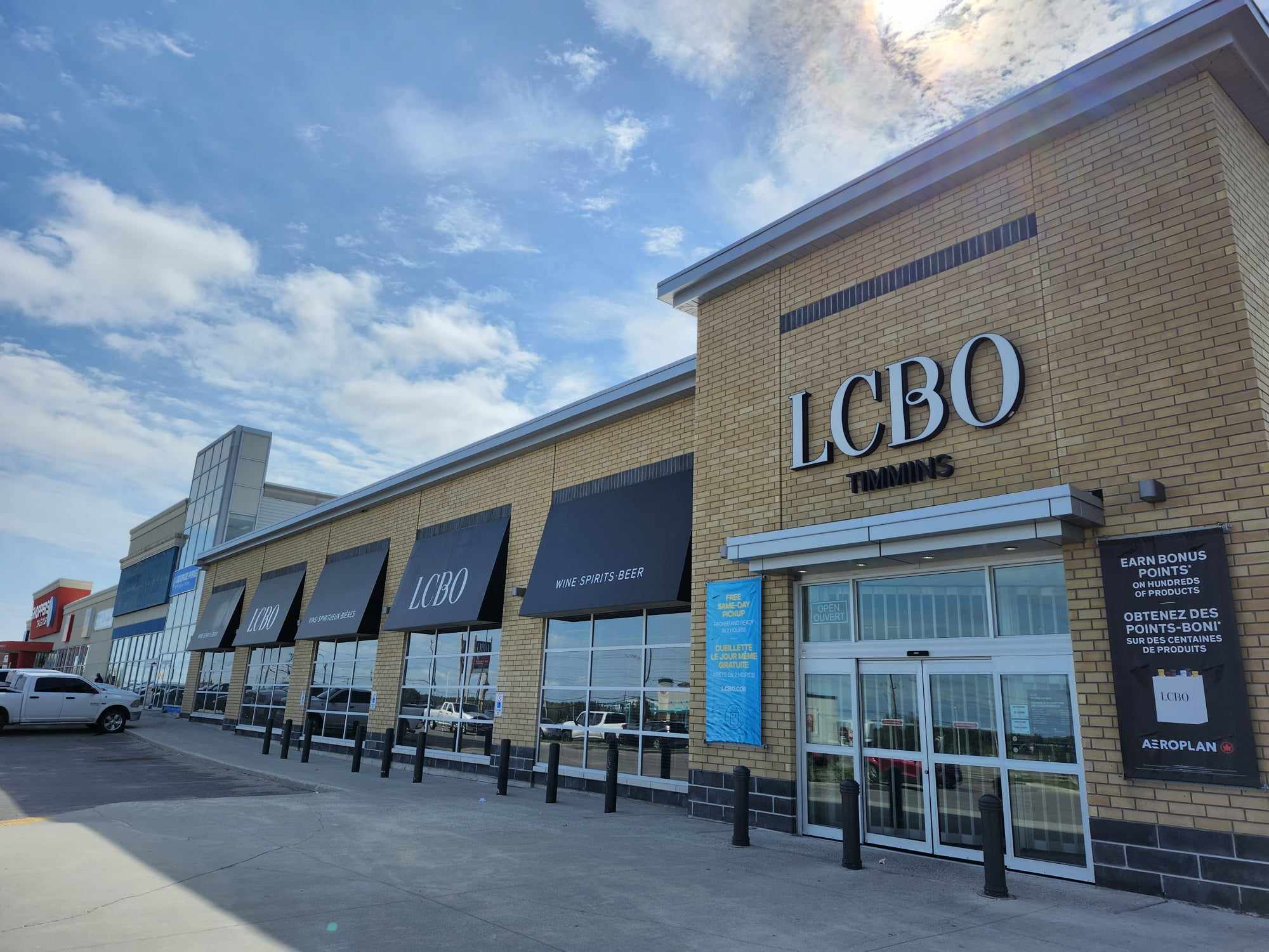 Striking LCBO workers want fulltime, protected jobs: OPSEU rep – My Kap-Hearst Now